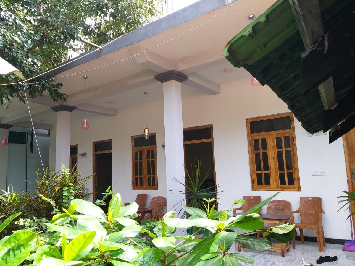 Relax Garden Inn Arugam Bay Exterior photo